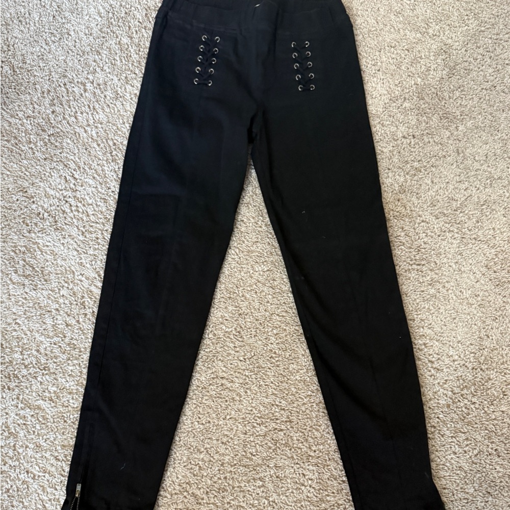 Umgee Women's Black Capri pants with rocker stitching